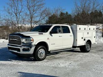 2020 ram 3500 crew cab · laramie 4x4 service truck