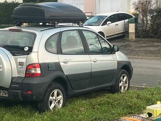 renault scenic rx4