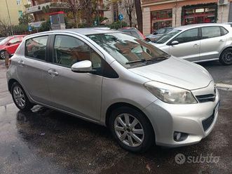 toyota yaris 1.0 lounge del mese