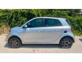 sneakers nike/yeezy/adidas