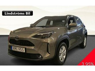 toyota yaris cross hybrid 115 awd-i 1,5 active plus säkerhetspaket vhjul m