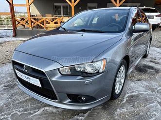 mitsubishi lancer sportback 1.6 intense as&g /1. tul.!/124e km!/bi-xenon!/tol.kamera!/ülésfűtés!/tempomat!/8 kerék!/