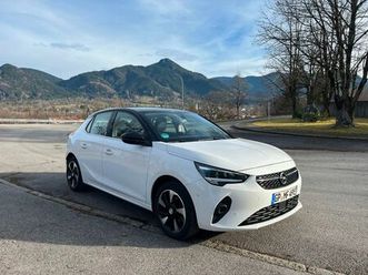 opel corsa elektro (top-zustand)/ diverse ladekabel