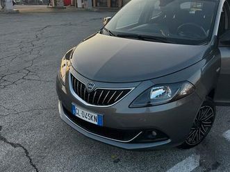 lancia ypsilon hybrid gold 2022