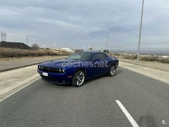 dodge challenger sxt rwd