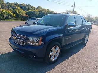 2013 chevrolet avalanche black diamond lt 4wd 5.3l 8cyl leather sunroo