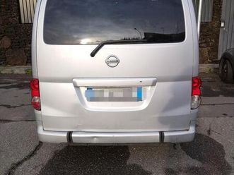 auto con pedana disabili