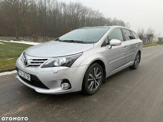 toyota avensis touring sports 1.8 business edition