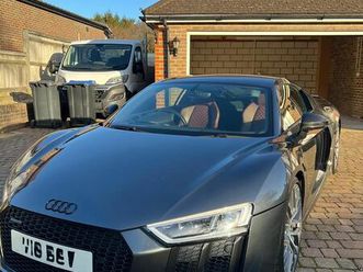 audi r8 (r8 2) v10 plus quattro 2017