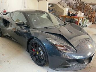 lotus emira solo 400 km