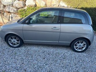 lancia ypsilon 1.4 platino