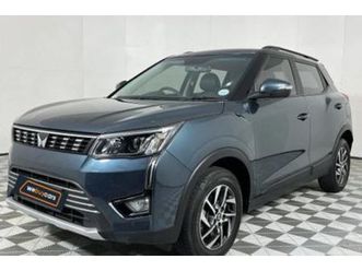 2024 mahindra xuv 300 1.2t | w8