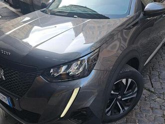 peugeot versione 2008 seconda serie anno 2020