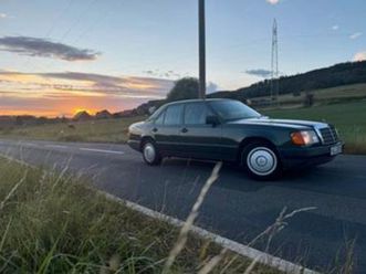 mercedes benz w124 300e in een prachtige staat. pine green! — mercedes-benz — marktplaats