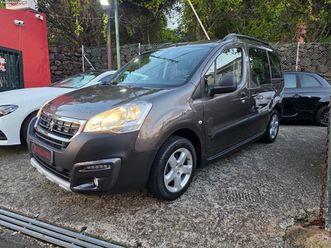 peugeot partner 1.6 hdi confort 7 lugares março/17