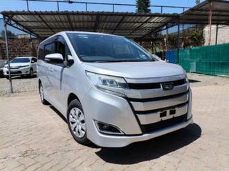 toyota noah - 2018