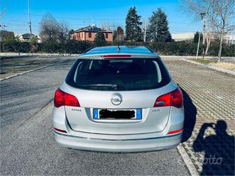 unyroial estive 215/60/16