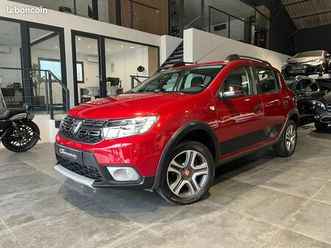 dacia sandero stepway tce 90 sl techroad - premiere main - camera - historique complet