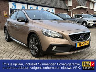 volvo v40 cross country 1.6 t4 180 pk summum