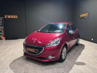 peugeot 208 generation-i 1.2 80cv style- premiere main