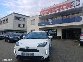 toyota yaris cross 116h design my22