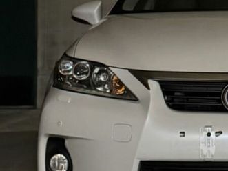 lexus ct200h