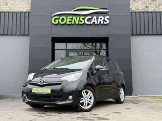 verso s 1.4 d-4d skyview phares auto,toit pano !