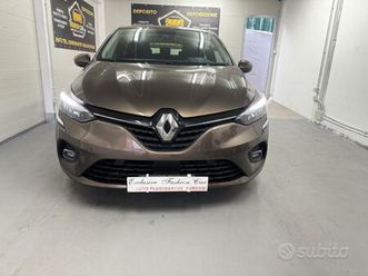 renault clio full hybrid e-tech 140 cv 5 porte