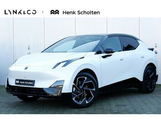 lynk & co 02 272pk 66kwh more, 360 graden camera, harman kardon, panoramadak, elektrisch bedienbare voorstoelen met geheugen, keyless entry, getint glas, adapti