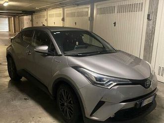 toyota c-hr 1.8 hybrid e-cvt lounge