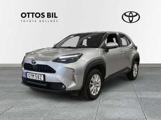 toyota yaris cross 1.5 hybrid awd-i e-cvt, 116hk - active / v-hjul, b-värmare m fjärr, led-ramp