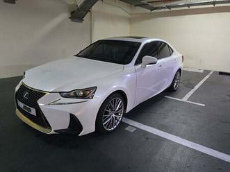 lexus is300