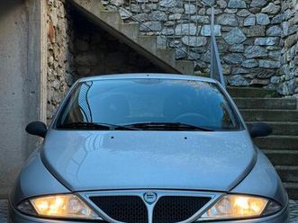 lancia y elefantino blu 1.2 16v 80cv 44.170 km