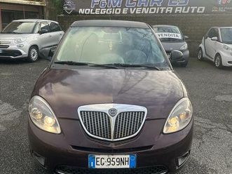 lancia ypsilon 1.3 mjt 75 cv platinum