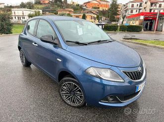 lancia ypsilon 1.0 firefly 5 porte s&s hybrid gold