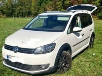 vw cross touran 2,0 tdi automatik, 2010 god.