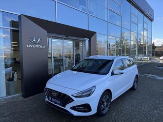 hyundai i30 1,6 crdi, smart, led, kamera