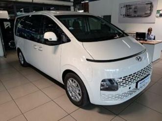 2.2d executive 9-seater