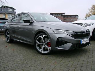 rs 2.0tsi ahk acc led kamera...