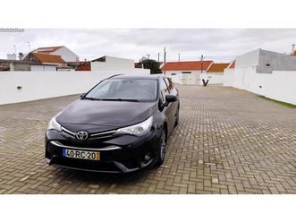 toyota avensis 2.0 março/16