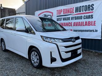 toyota noah 2022 8 seater