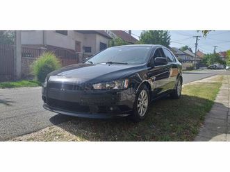 mitsubishi lancer sportback 1.6 invite