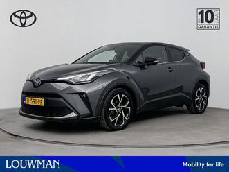 toyota c-hr 1.8 hybrid first edition | navigatie | nl-auto | parkeercamera | stoelverwarming | apple carplay / android auto |}