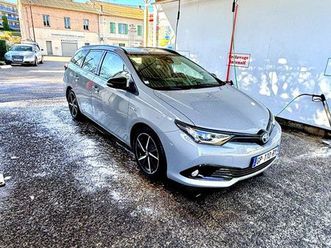 toyota auris sport
