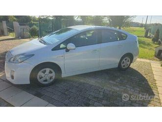 toyota prius 2010