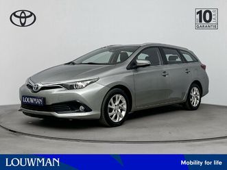 toyota auris 1.8 hybrid dynamic | parkeercamera | climate control | cruise control |