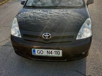 toyota corolla verso 2.2 d4-d luna 5