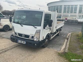 camion benne nissan nt400 2017