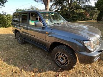 toyota land cruiser uzj100