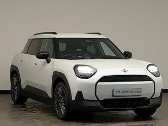 2025 - 135kw e monochrome 43kwh 5dr auto